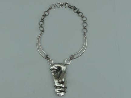 SURREALISMO. Collar de diseño inspirado en el surr