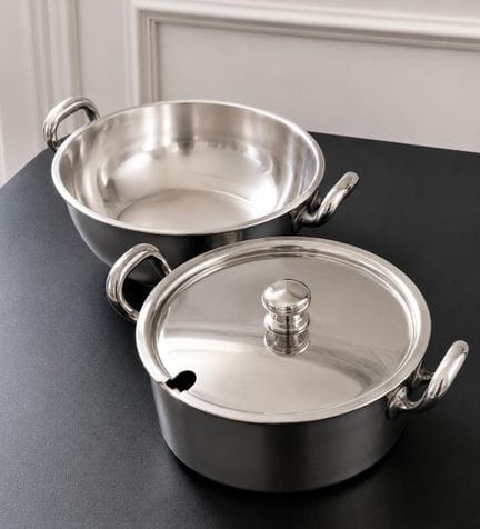 DOS PIEZAS DE SERVICIO de metal plateado
- H. BEAR