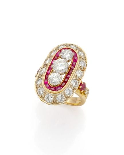 BAGUE DIAMANTS ET RUBIS
Large BAGUE en or jaune (7