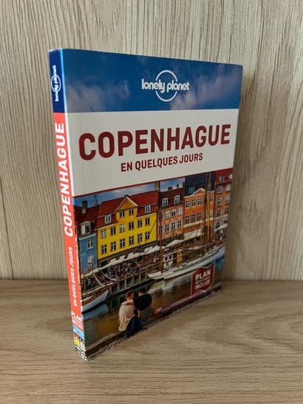 *COPENHAGUE EN POCOS DÍAS
Edición Lonely Planet, 2