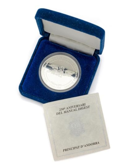 MONEDA CONMEMORATIVA DE PLATA DE 925 milésimas
Con