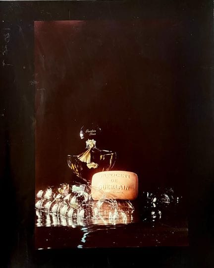 PARFUM GUERLAIN - I
Flacon et savon, 1970s. 
Photo