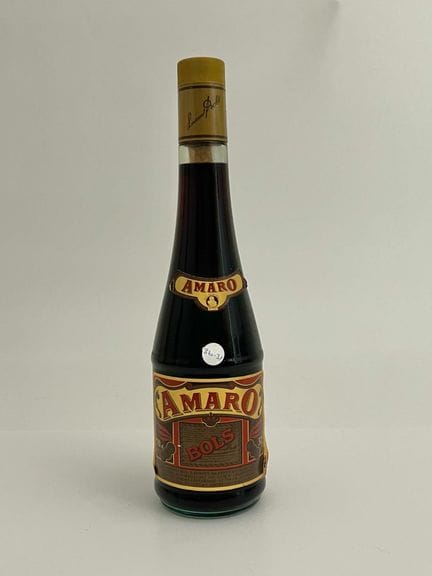 1 botella Amaro Bols (embotellado estimado: 1980)
