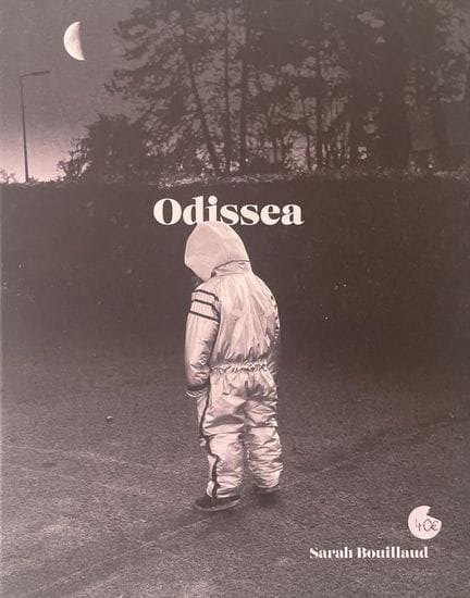 摄影集。
《Odissea》 萨拉·布伊奥
Revelatoer出版社
未编号页数
品相极佳

注：