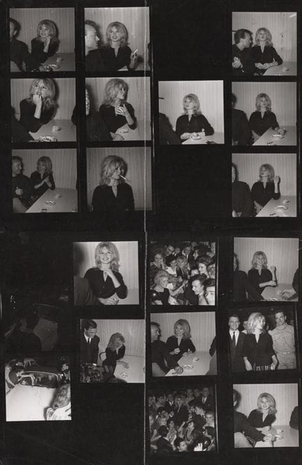 BRIGITTE BARDOT, IDOL… 
Bei einer Veranstaltung an