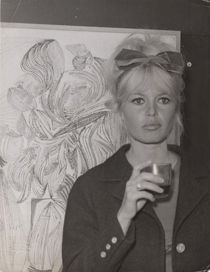 BRIGITTE BARDOT – GEMÄLDE 
Bei einer Vernissage (O