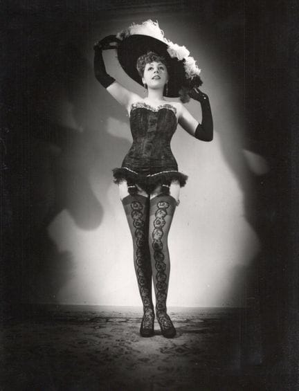 SUZY DELAIR, LA LENCERÍA SEXY EN EL CINE
Suzy Dela