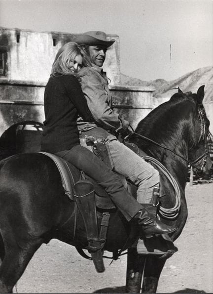 BRIGITTE BARDOT Y SEAN CONNERY
Durante el rodaje d