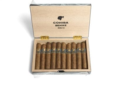 COHIBA BEHIKE 52
10支雪茄（黑色漆面礼盒）
规格：Petit Robusto（11