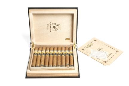 COHIBA COLECCION CABINET IDEALES
20支雪茄（书本造型黑色漆面礼盒）