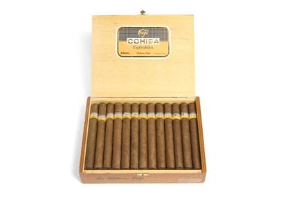COHIBA ESPLÉNDIDOS 2003 年份雪茄
25 支（漆面雪茄盒）
规格：丘吉尔（17