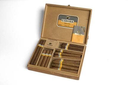 COHIBA SELECCIÓN
Ensemble de 30 cigares en boîte v