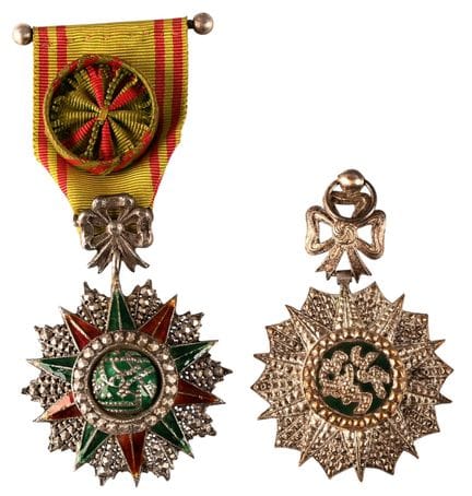 [Tunisie] Ordre de Nichan Iftikhar. Une médaille d