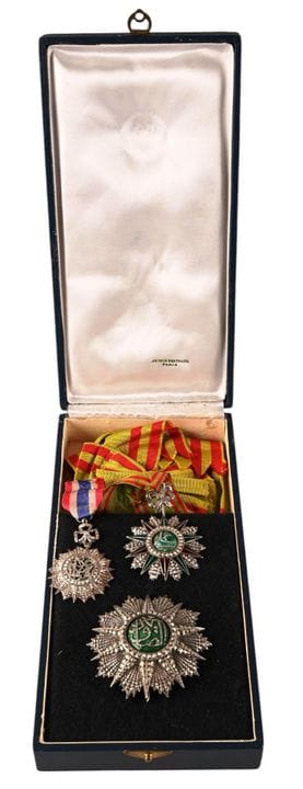 [Tunisie] Ordre de Nichan Iftikhar. Coffret de Gra