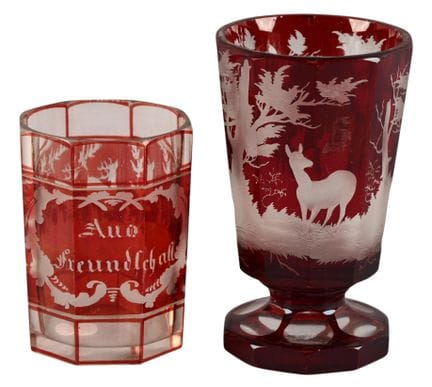 Cristallo di Boemia
Un bicchiere e una tazza con m