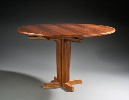 Travail scandinave des années 1970. 
Table de salo