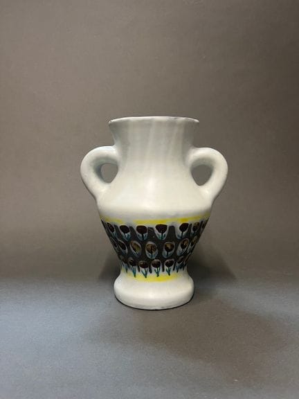 Roger CAPRON (1922-2006) pour VALLAURIS.
Vase balu