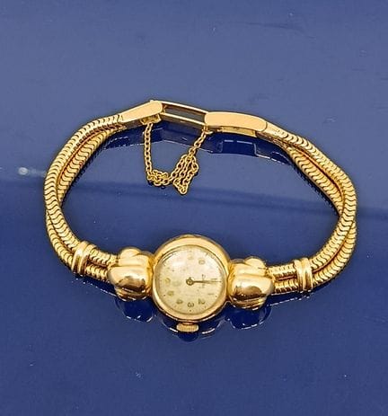 Montre de dame en or jaune 750‰ de marque ZODIAC. 