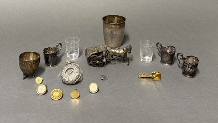 Ensemble d'objets divers dont en argent 950‰ ou mé