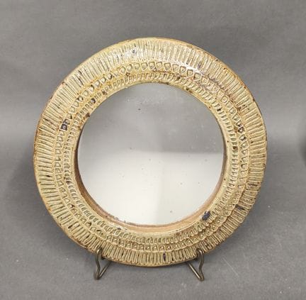 Barbara DELFOSSE (1939-2009), à La Borne. 
Miroir 
