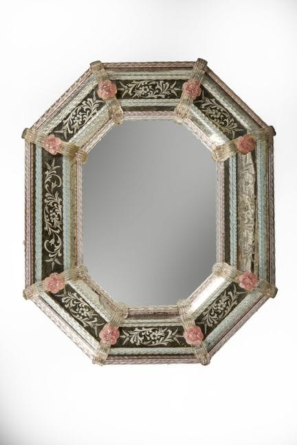 Specchio ottagonale con listelli di vetro bianco e