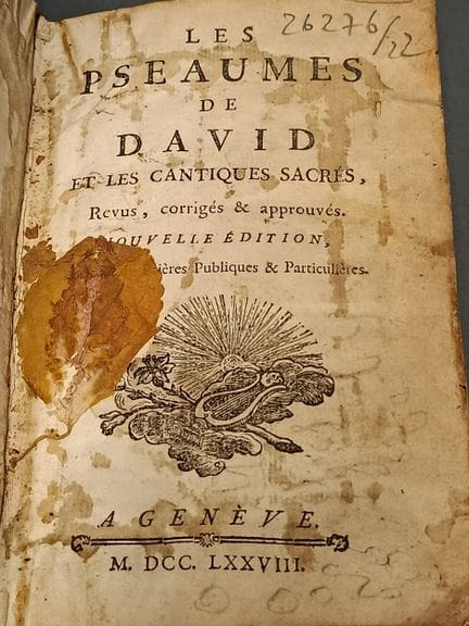 Libro antiguo «Los salmos de David y los cánticos 