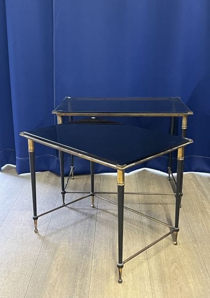 Travail français 1970 
Deux tables gigognes en mét