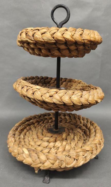 French work circa 1950-60
Woven wicker display sta