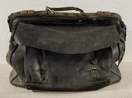 Kontrolltasche der SNCF.
Mit Schulterriemen und ei
