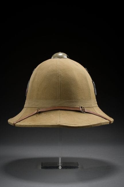 Italienischer Tropenhelm, Modell 1928, mit sandfar