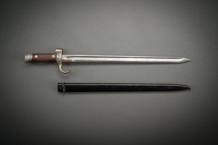 France Baïonnette, modèle 1892. Fourreau repeint. 