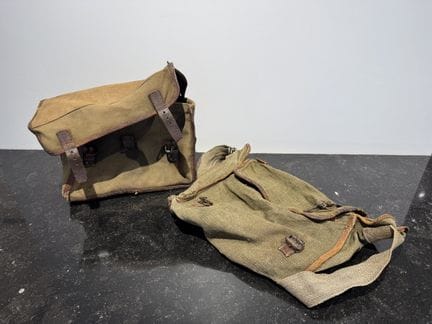 2er-Set französischer Taschen aus Segeltuch, mit L