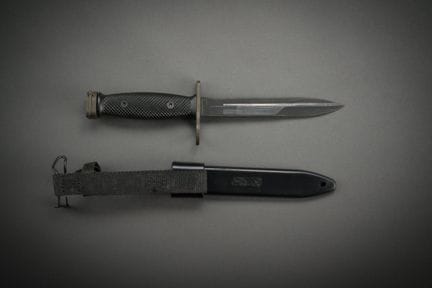 États-Unis Baïonnette, modèle M7. Poignée quadrill
