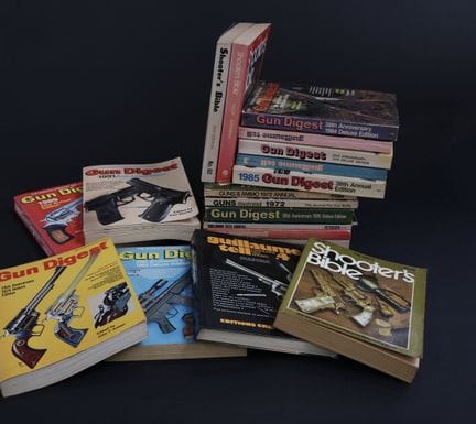 Lot de livres Gun Digest, Guillaume Tell, Guns & A