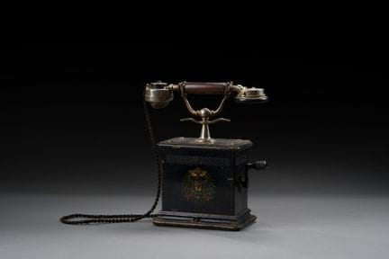 Telefono da tavolo tedesco, modello OB 05. Struttu
