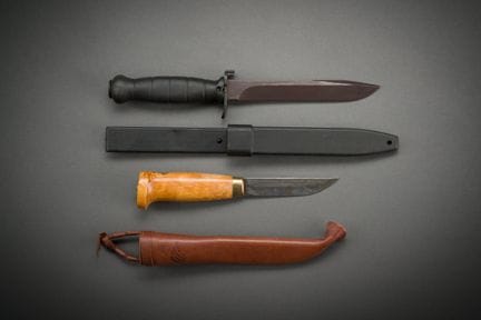 Lot de 2 couteaux, un scandinave ; un Glock.