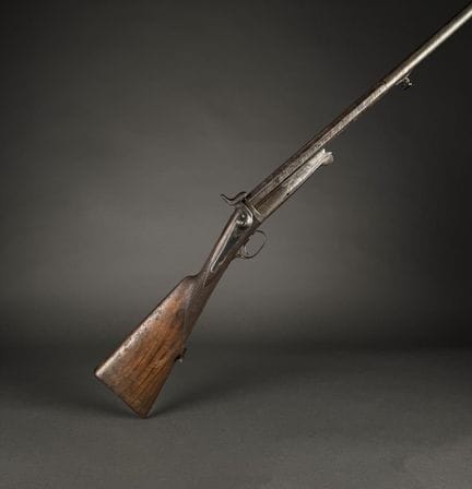 Fusil de chasse, à broche. Canon en damas. Crosse 
