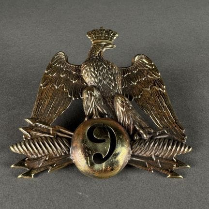 Placca per lo shako del 9°, modello 1860, con aqui