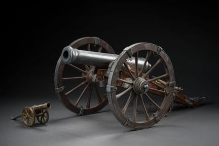 Canon miniature en bronze. On joint une maquette d