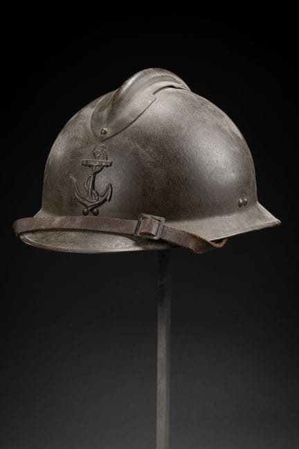 Kolonialhelm, Modell 1926, khakifarben lackiert. I