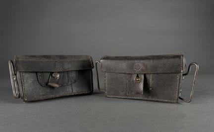 Set di 2 cartucciere da fanteria, in pelle nera, m
