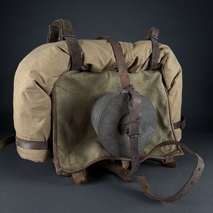 Rucksack, Modell 1893, aus sandfarbenem Segeltuch,