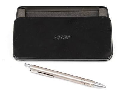 LAMY
Stylo bille tout acier.

expertisé par André 