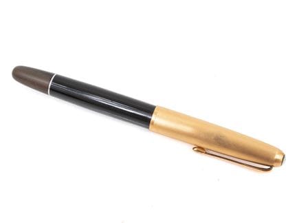TIBALDI
Model 60 fountain pen, green resin, 18-kar