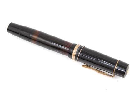 MONTBLANC
Stylo plume L139, résine noire, usure pl