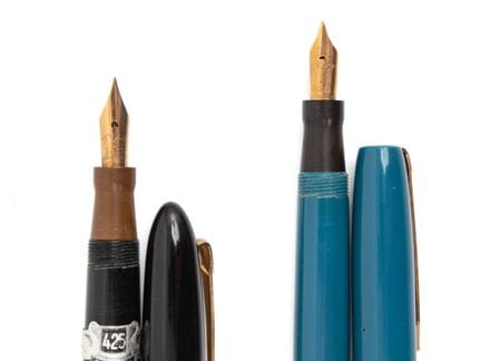 SWAN
425 fountain pen, black resin, 14-karat gold 