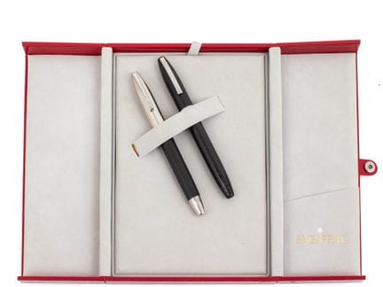 SHEAFFER
Stylo plume Legacy, corps cuir brun, plum