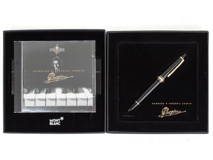 MONTBLANC
Stylo plume 145 Chopin, résine noire et 