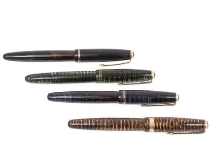 PARKER
4 stylos plume Vacumatic, noir, vert, bleu 
