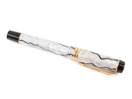 PARKER
Stylo plume Duofold Centenial Nacre, plume 